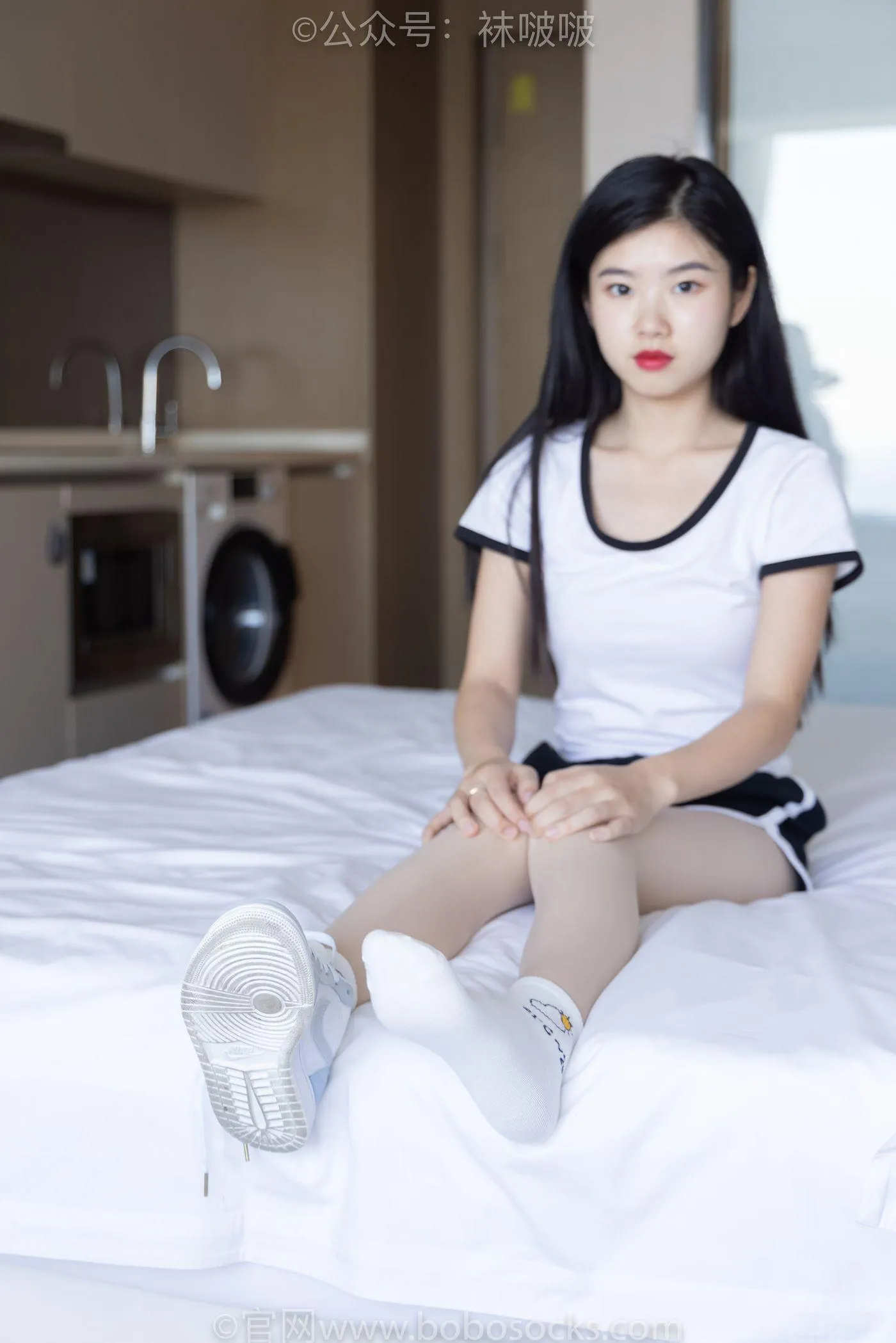 [BoBoSocks袜啵啵]NO.031 小奶熊-AJ板鞋、白棉袜、厚肉丝 [149P]插图6
